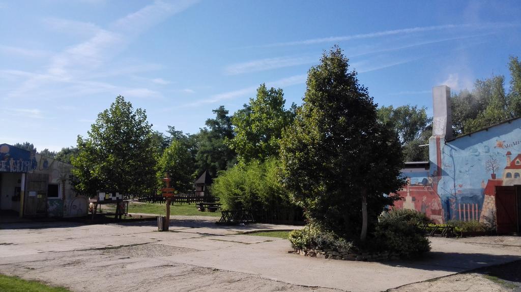 Villa Zoopark Zelcin Mělník Exterior foto