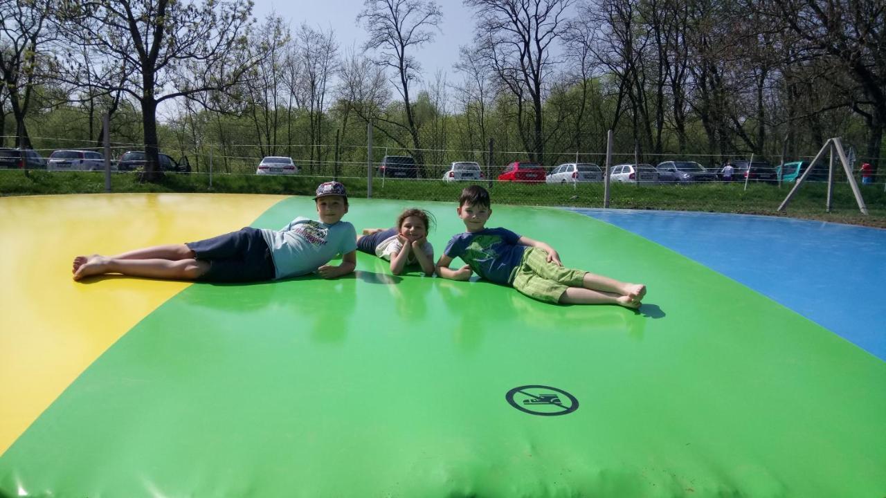 Villa Zoopark Zelcin Mělník Exterior foto